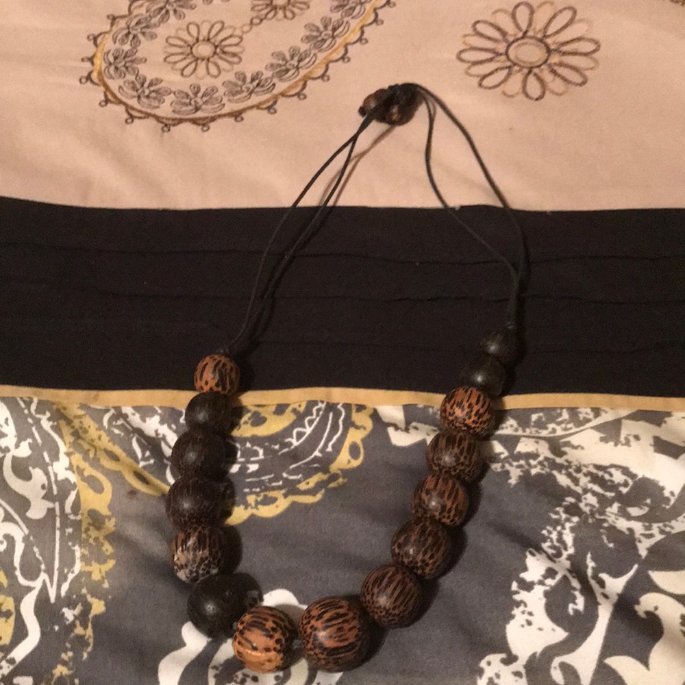Wood necklace
